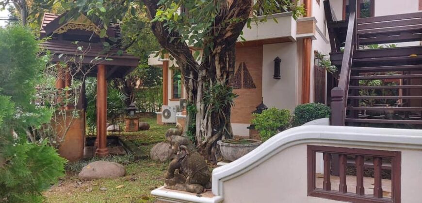 For Sale House Close to Mee Chok Plaza,Ruam Chok Market.15 minutes to Central Festival.