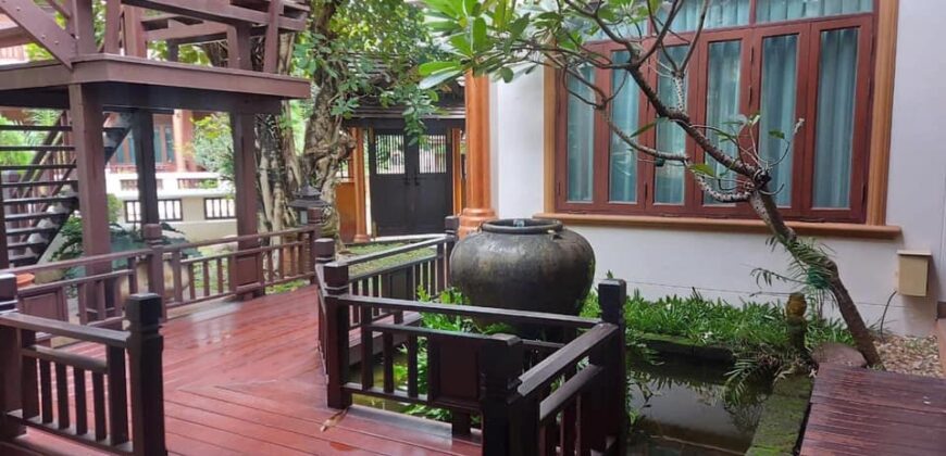 For Sale House Close to Mee Chok Plaza,Ruam Chok Market.15 minutes to Central Festival.