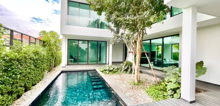 Pool Villa สร้างใหม่ 3 ชั้น ต.ป่าแดด อ.เมืองเชียงใหม่ ใกล้สนามบินเชียงใหม่เพียง 3 กม.