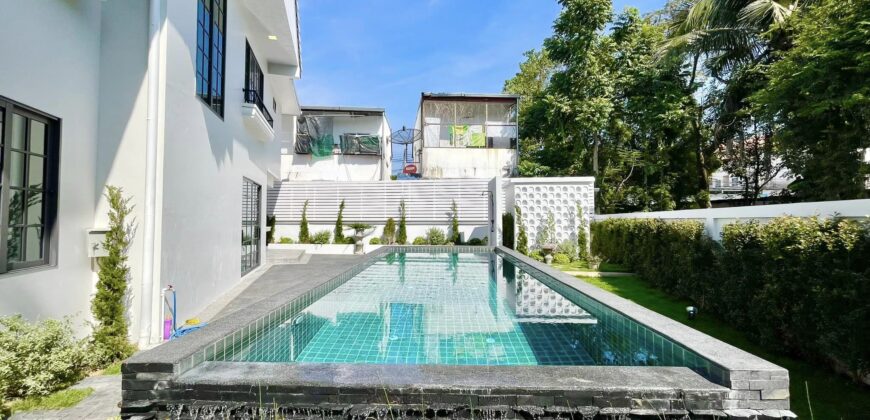 Pool Villa รีโนเวทใหม่ ต.ป่าแดด อ.เมืองเชียงใหม่ จ.เชียงใหม่ ใกล้สนามบินเชียงใหม่, Central Airport Plaza, กาดมณี