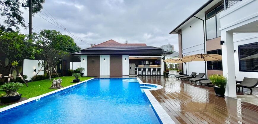 Pool Villa สร้างใหม่ 2 ชั้น ต.ช้างเผือก อ.เมืองเชียงใหม่ จ. เชียงใหม่ ใกล้มหาวิทยาลัยเชียงใหม่, เจ็ดยอดพลาซ่า, Maya Shopping Mall